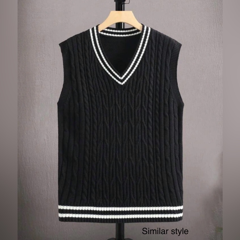 EVEREVE cable knit black and white vest